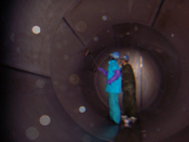 �E������